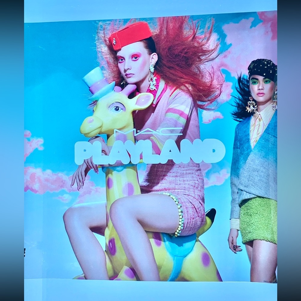 Mac cosmetics light box store display